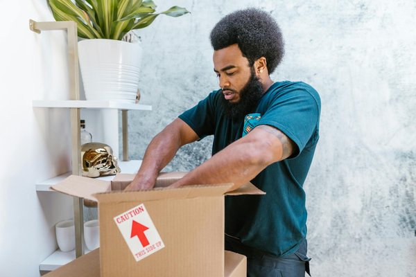 Comment nettoyer et entretenir son placard efficacement